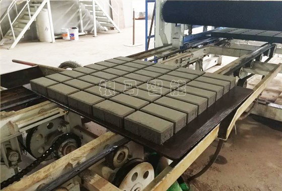 透水磚生產(chǎn)線