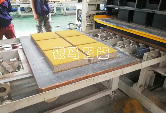 導(dǎo)致全自動(dòng)水泥透水磚機(jī)使用壽命驟降的兩大原因！