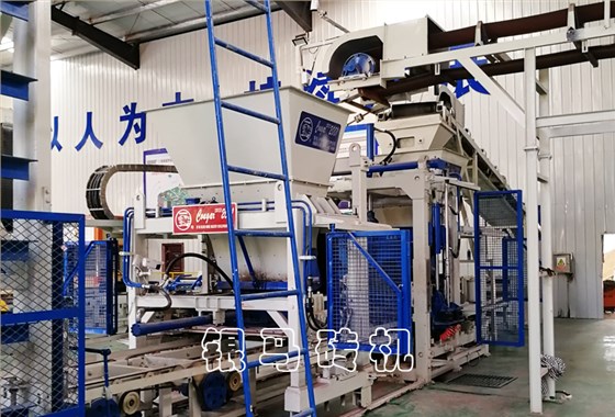 水泥磚機全套設(shè)備：房屋改造后產(chǎn)生的建筑垃圾如何利用？