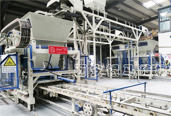 透水磚機革新升級，打響民族企業(yè)&ldquo;硬核&rdquo;品牌！