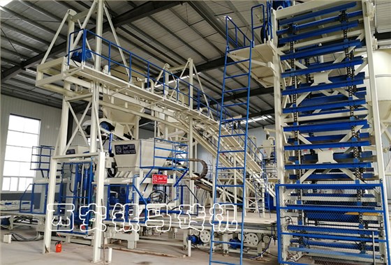 錨定高端，智能透水磚機(jī)用科技創(chuàng)新，為中國(guó)品牌發(fā)聲！