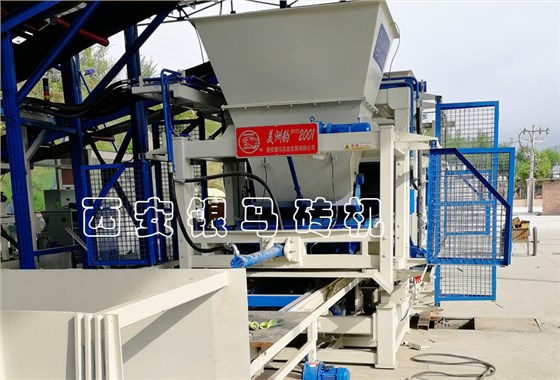 尾礦制磚設備：透水磚機操作及維護的方法有哪些？