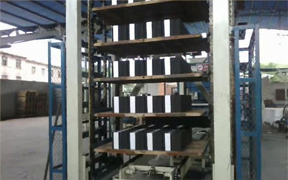 夾聚苯砌塊生產(chǎn)線設(shè)備