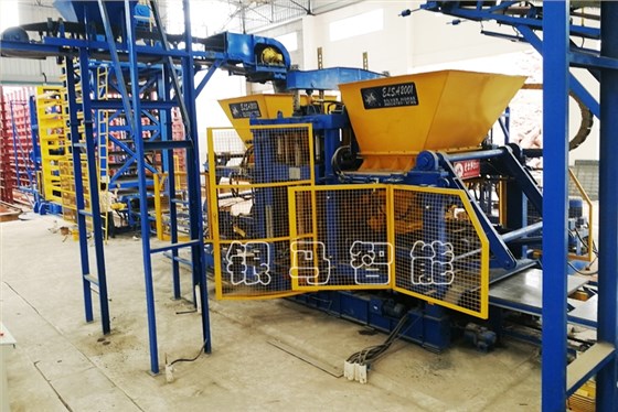 水泥花磚機(jī)設(shè)備清潔的誤區(qū)及需要注意的幾個(gè)事項(xiàng)！