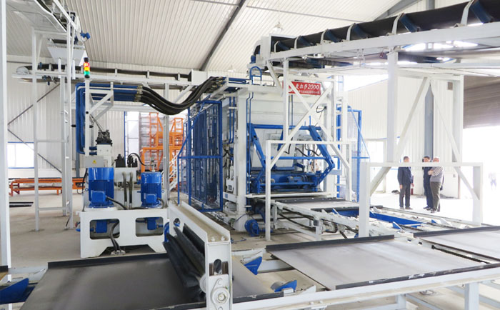 高端全自動免燒磚機制造商的綜合服務體系