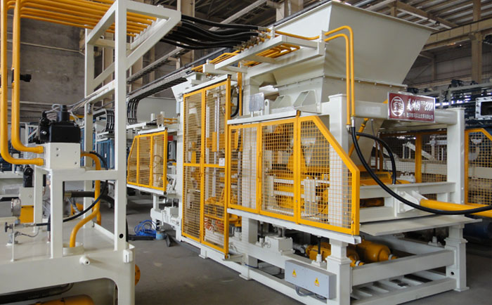 對混凝土砌塊成型機進行基礎動力分析的前提