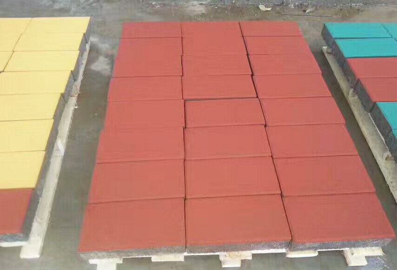 透水磚磚機(jī)創(chuàng)新中謀發(fā)展