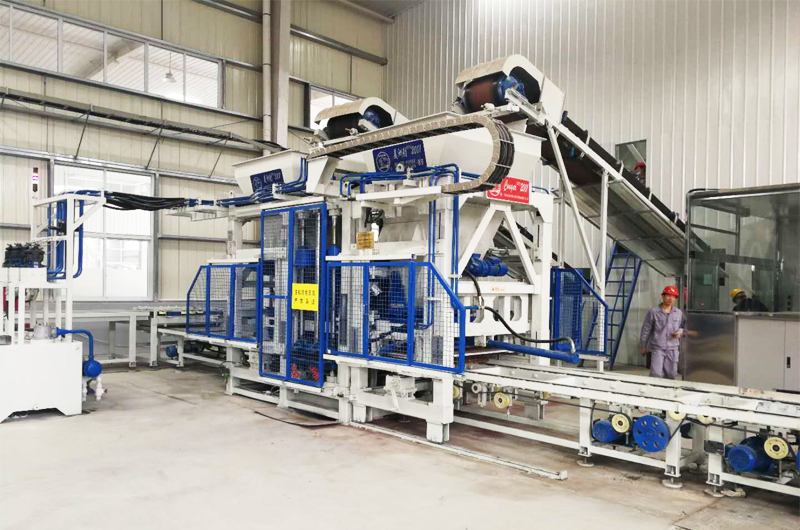 植草磚制磚機(jī)的選購(gòu)主要看哪些方面？