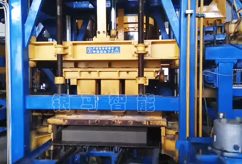 它不是動力，但PC仿石磚制磚機(jī)沒它就不能生產(chǎn)！