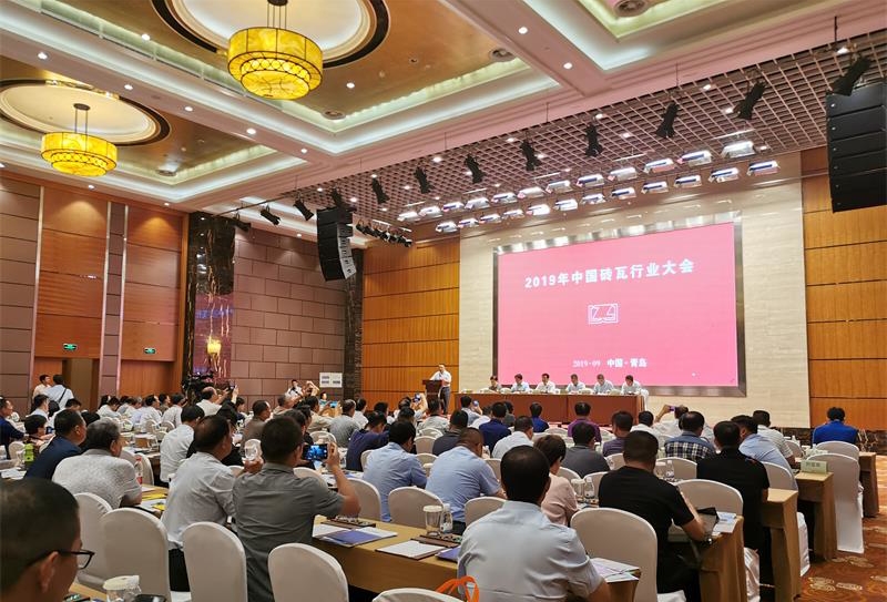 2019年中國(guó)磚瓦行業(yè)大會(huì)圓滿落幕，銀馬環(huán)保磚/石一體機(jī)備受矚目！