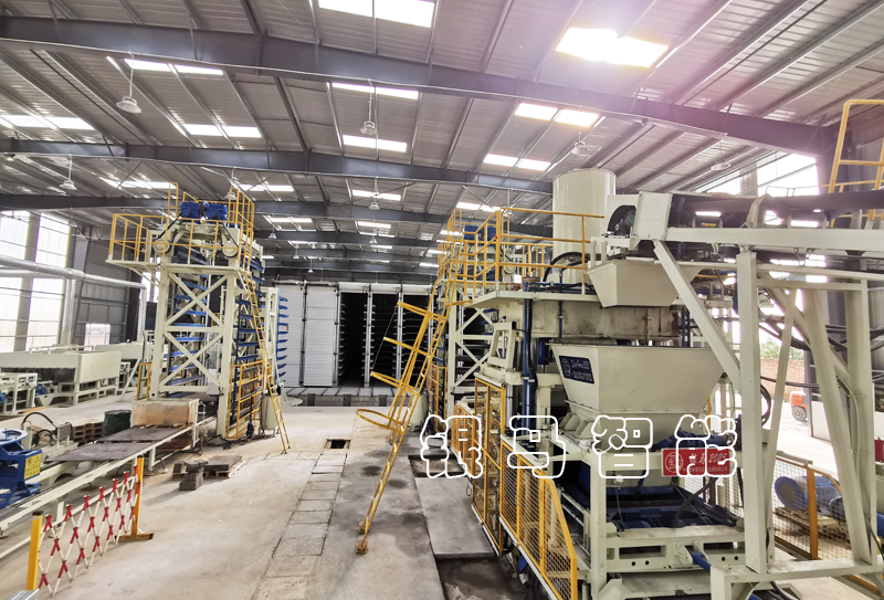 路面透水磚設(shè)備生產(chǎn)前及生產(chǎn)中的操作要求有哪些？