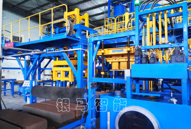 PC磚機械設(shè)備：西安銀馬砌塊磚機2019年的技術(shù)突破！