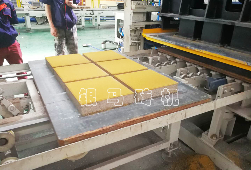 透水磚機：選型注意事項與第一次操作機器細節(jié)問題