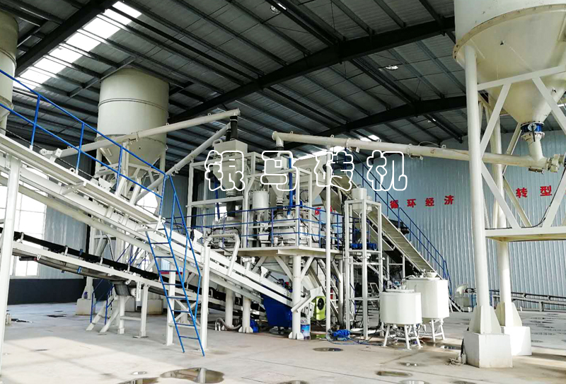 鐵尾礦制磚設(shè)備：免燒磚機發(fā)展是將用戶需求轉(zhuǎn)化為滿意度！