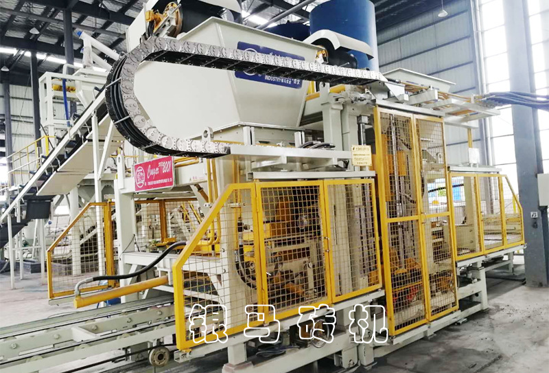 建筑用磚生產(chǎn)線：免燒磚機(jī)械生產(chǎn)中的兩種不安全狀態(tài)，你占那條？