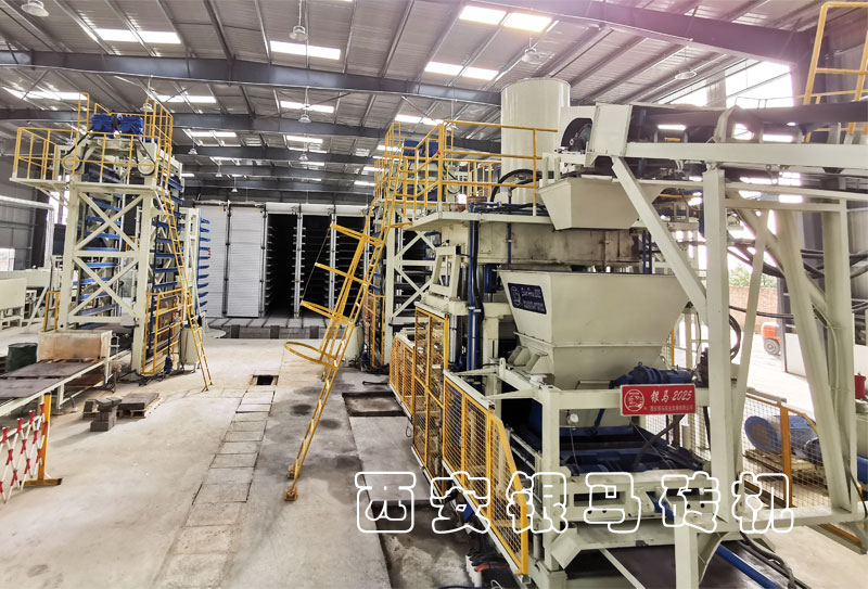 全自動(dòng)水泥標(biāo)磚生產(chǎn)線：探索高端技術(shù)，呈獻(xiàn)“硬核”科技！