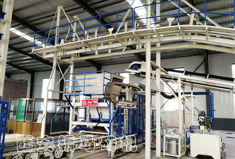 自動磚機(jī)設(shè)備生產(chǎn)線：如何讓透水磚機(jī)械設(shè)備平穩(wěn)度過高溫夏季？