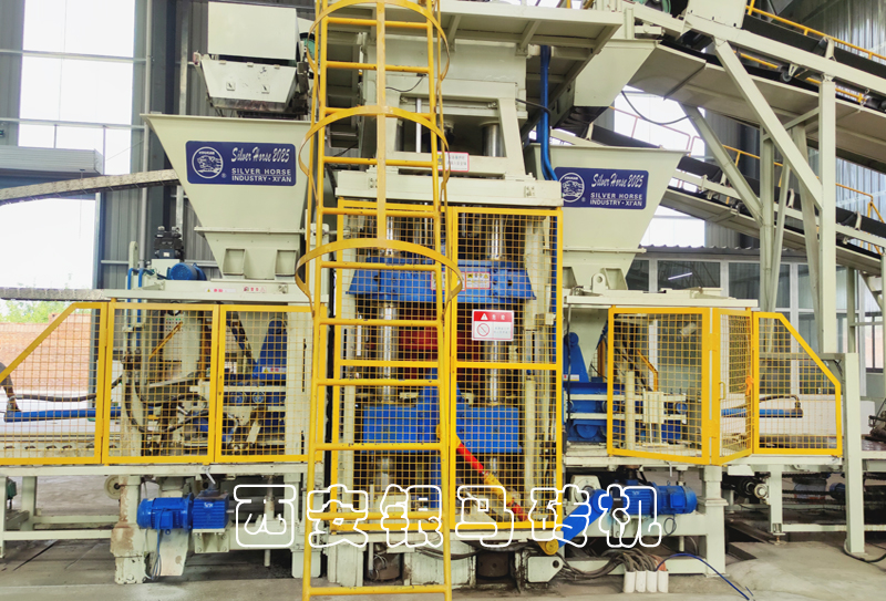 自動(dòng)化水泥磚機(jī)器：連續(xù)陰雨，你的機(jī)械設(shè)備如何維護(hù)？