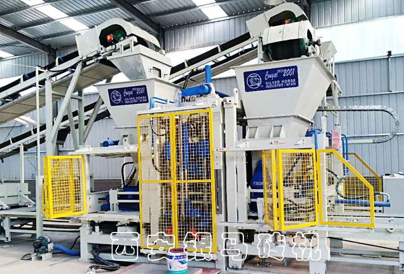 環(huán)保制磚機(jī)成套設(shè)備：水泥磚機(jī)為用戶帶來創(chuàng)新的意識和提升動能！