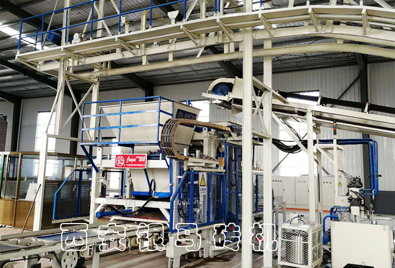 全自動(dòng)透水磚機(jī)生產(chǎn)線：水泥磚機(jī)固廢制磚，環(huán)保即高效