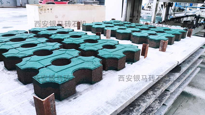 免燒磚全自動磚機：大型利廢企業(yè)規(guī)模化生產高品質制品的選擇